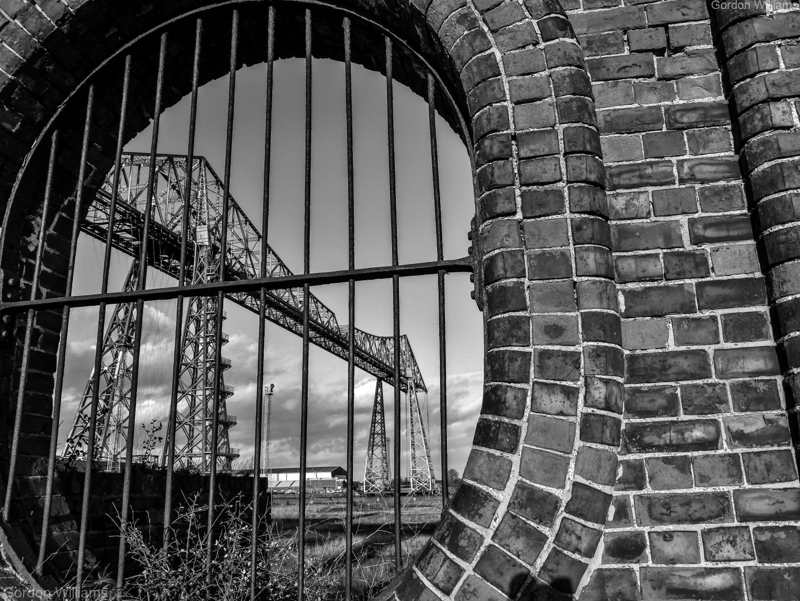 Transporter bridge